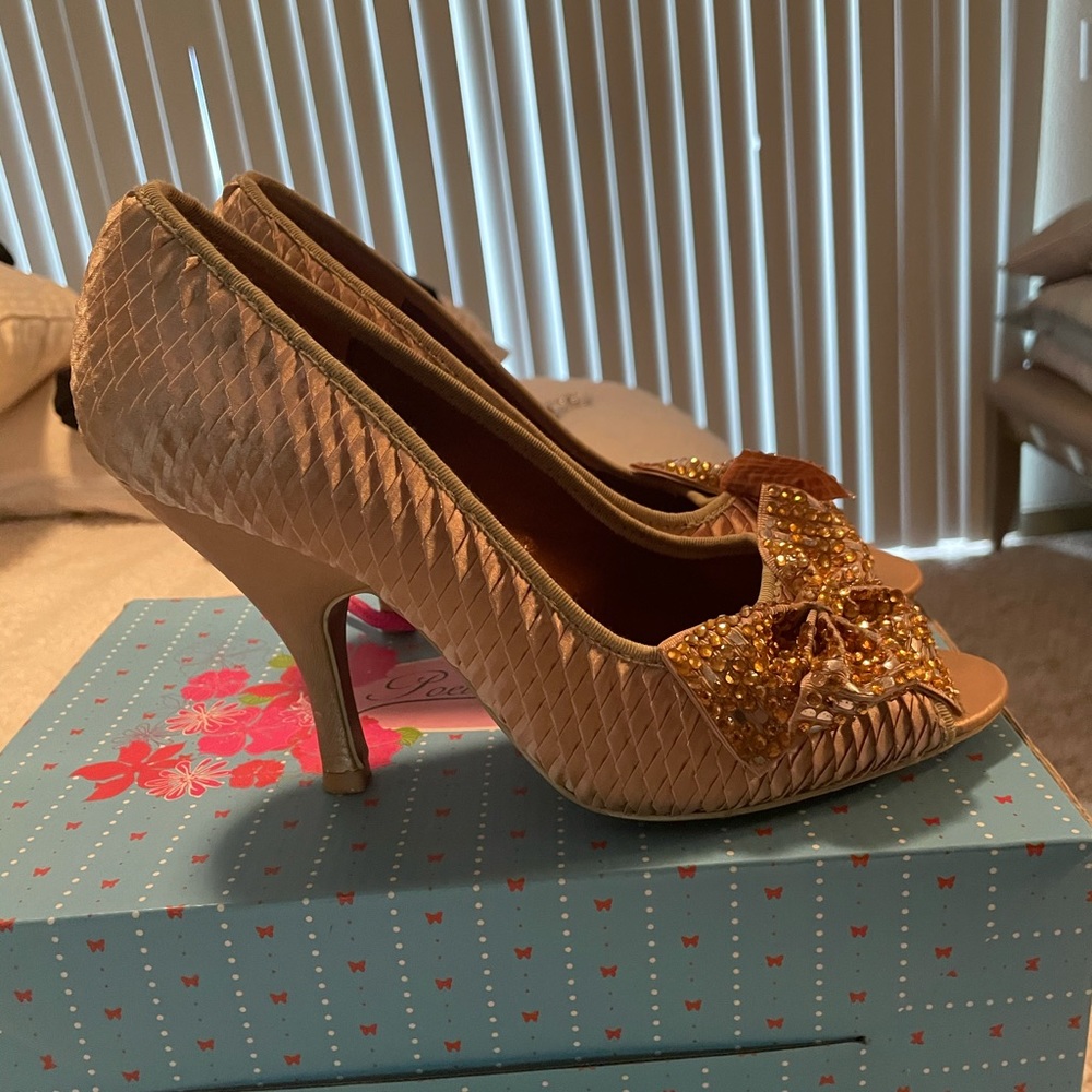 Rose gold poetic license peep toe heels